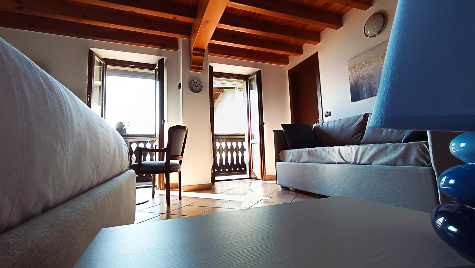 La Casa Sulla Roccia Hotel Pisogne Eksteriør billede