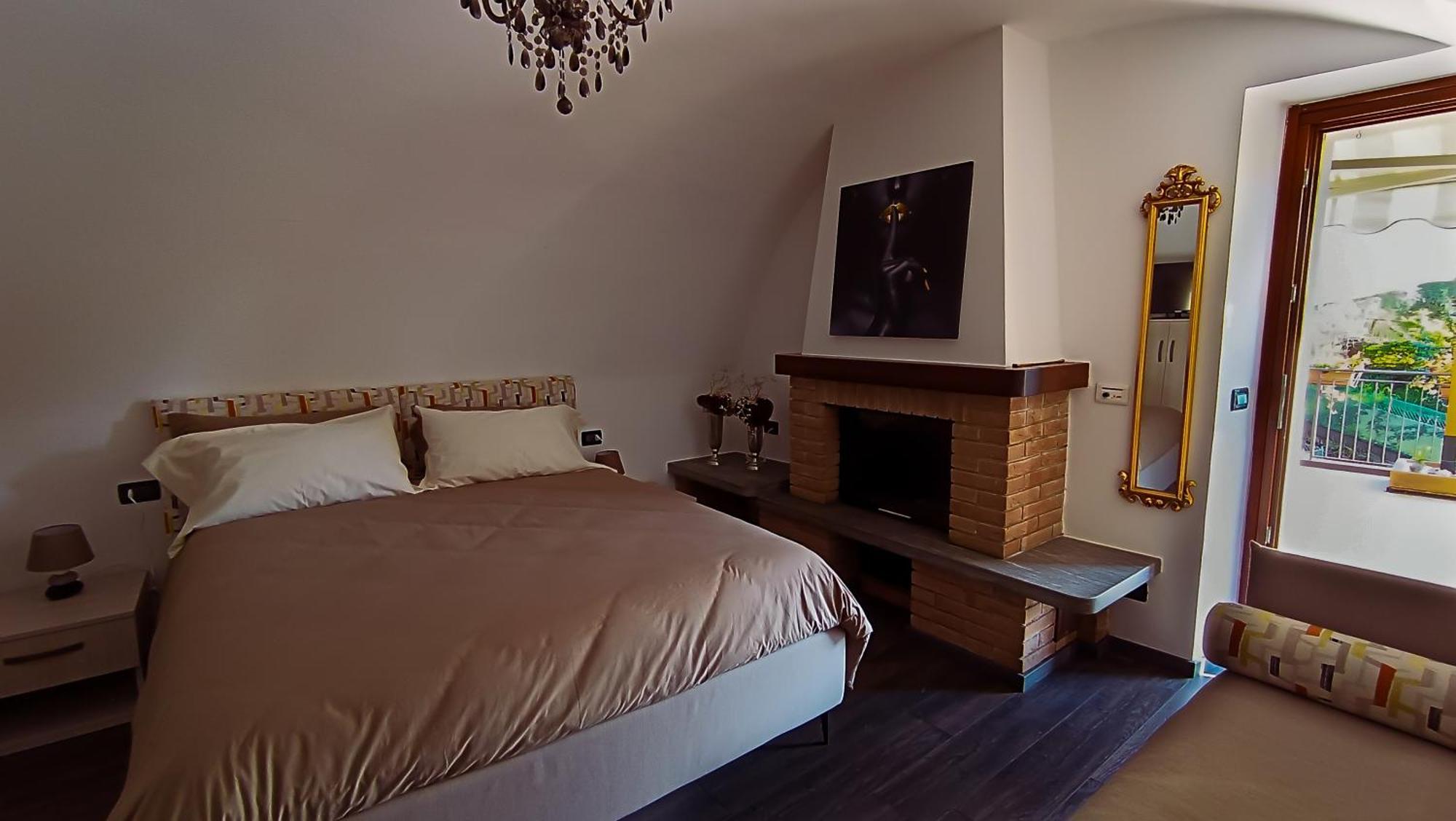 La Casa Sulla Roccia Hotel Pisogne Eksteriør billede