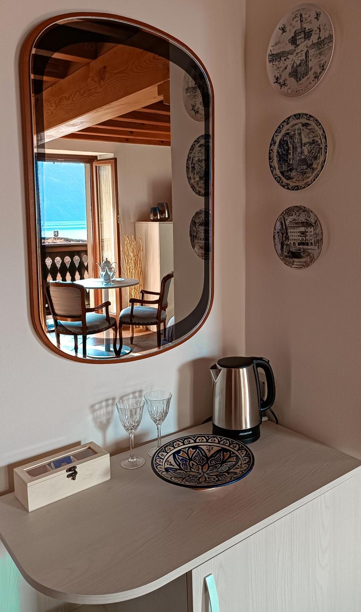 La Casa Sulla Roccia Hotel Pisogne Eksteriør billede